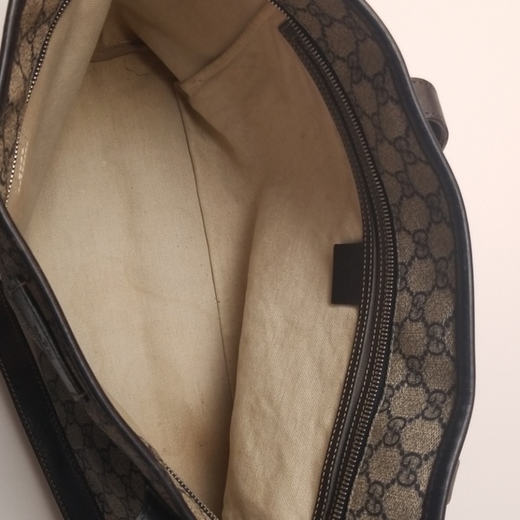 Gucci Monogram Shoulder Bag - Picture 5 of 8